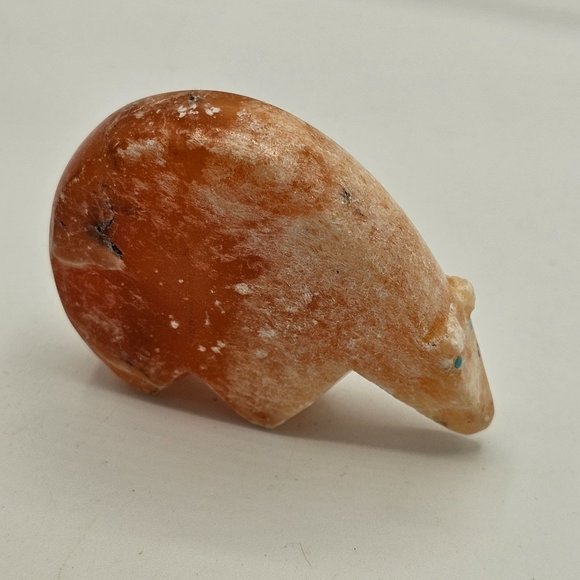 Zuni Carved Alabaster Bear Figure - Picture 4 of 8